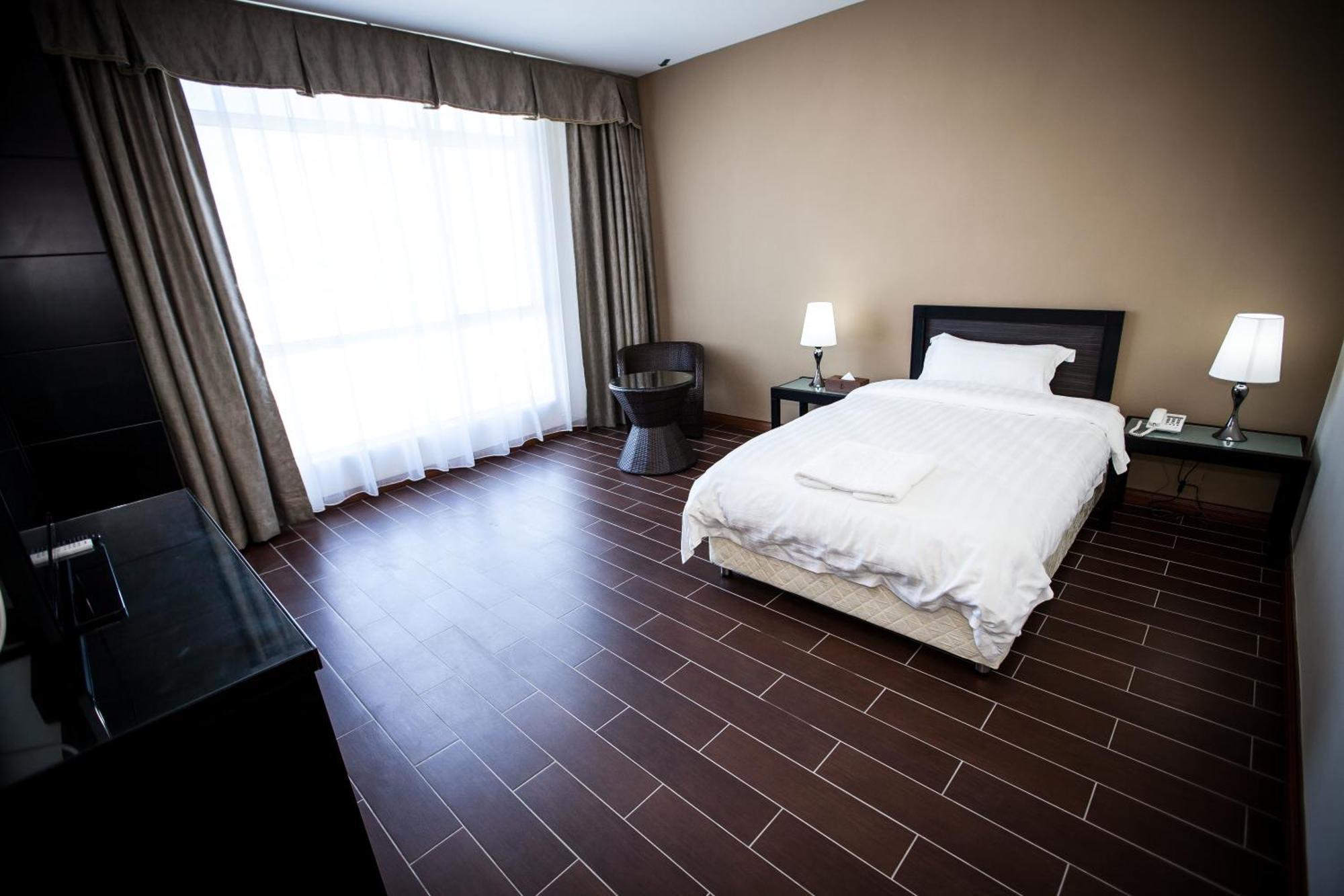 Putatan Platinum Hotel Kota Kinabalu Quarto foto