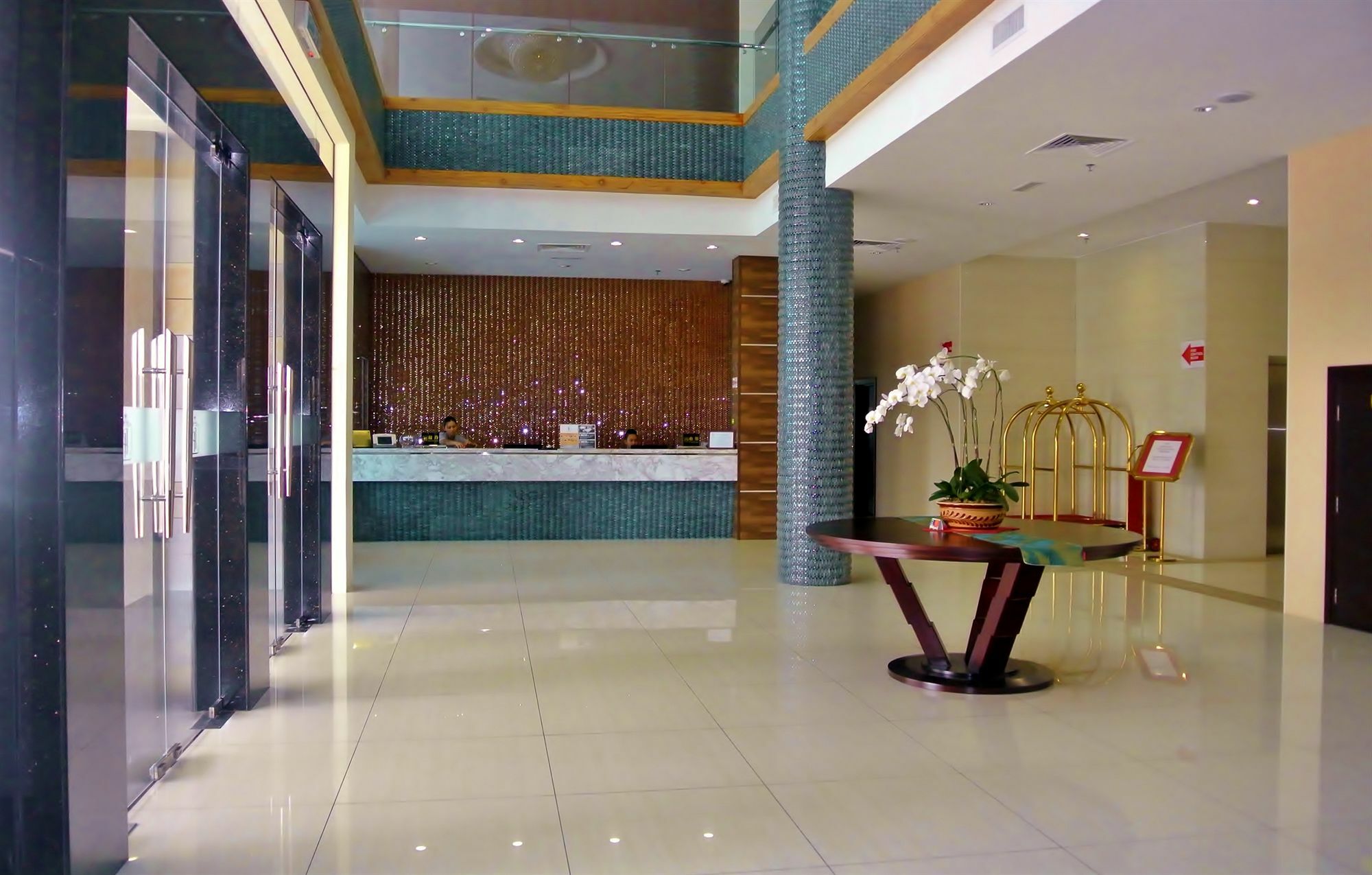 Putatan Platinum Hotel Kota Kinabalu Exterior foto